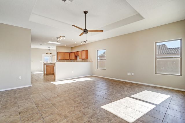 1910 Camino Cancun, Los Lunas, NM 87031