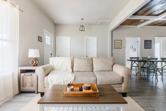 1007 Virginia Blvd, San Antonio, TX 78203