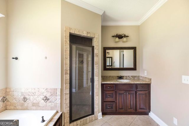 402 Charlotte Drive, Bonaire, GA 31005