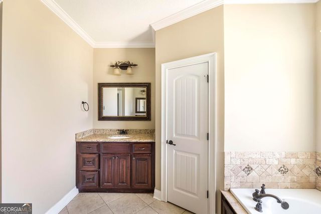 402 Charlotte Drive, Bonaire, GA 31005