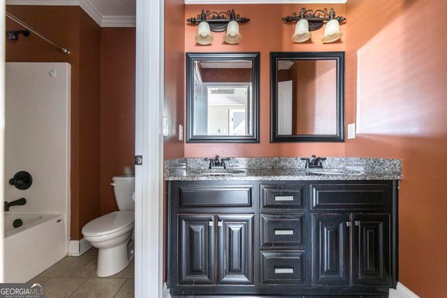 402 Charlotte Drive, Bonaire, GA 31005