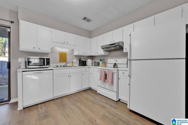 1531 APPLEGATE LANE, Alabaster, AL 35007