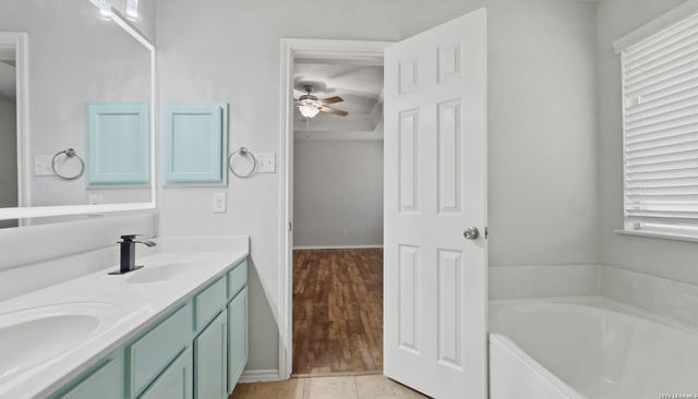 308 LONESTAR GAIT, Selma, TX 78154