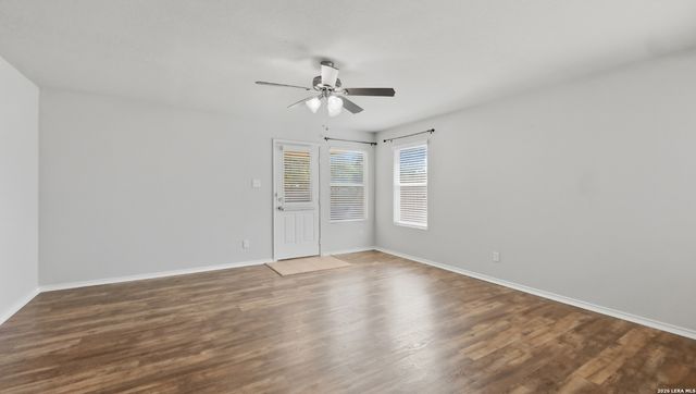 308 LONESTAR GAIT, Selma, TX 78154