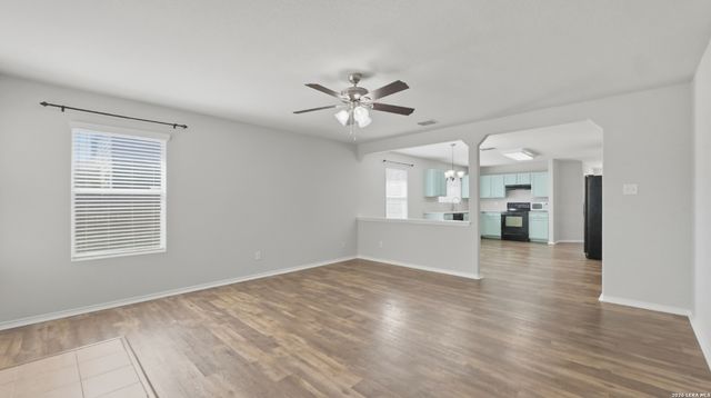 308 LONESTAR GAIT, Selma, TX 78154