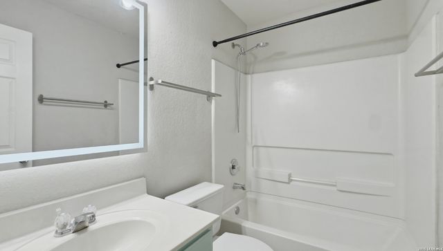 308 LONESTAR GAIT, Selma, TX 78154