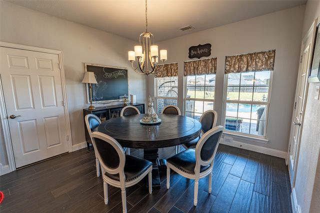 508 Tennington Lane, Shady Shores, TX 76208