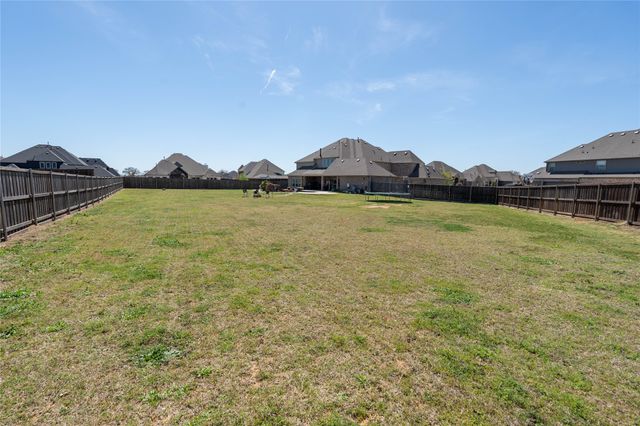 508 Tennington Lane, Shady Shores, TX 76208