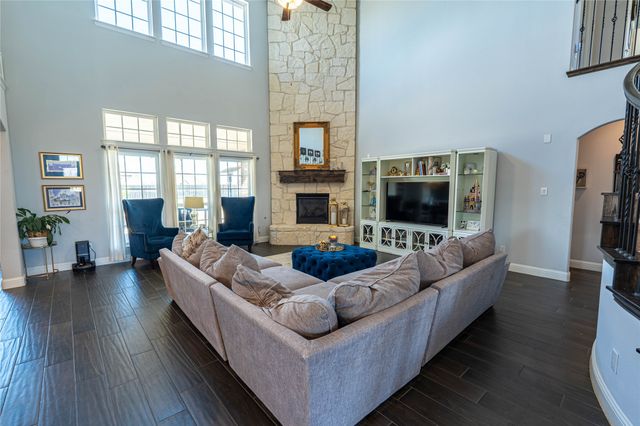 508 Tennington Lane, Shady Shores, TX 76208