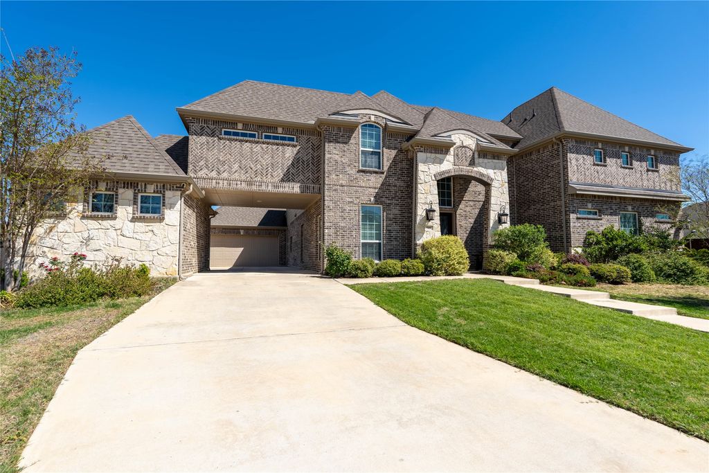 508 Tennington Lane, Shady Shores, TX 76208