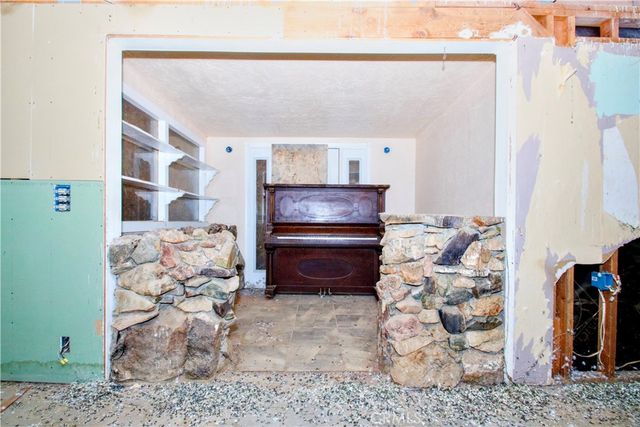 62105 Moon Drive, Joshua Tree, CA 92252