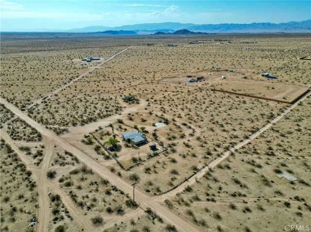 62105 Moon Drive, Joshua Tree, CA 92252