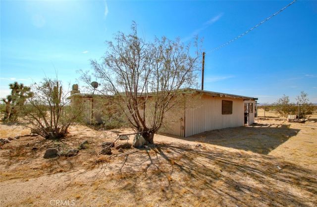 62105 Moon Drive, Joshua Tree, CA 92252
