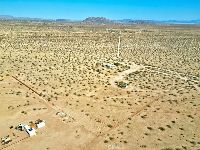 62105 Moon Drive, Joshua Tree, CA 92252