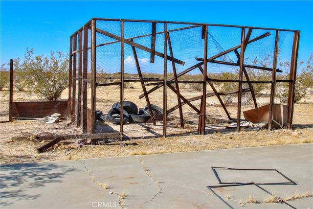 62105 Moon Drive, Joshua Tree, CA 92252