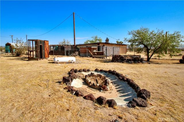 62105 Moon Drive, Joshua Tree, CA 92252