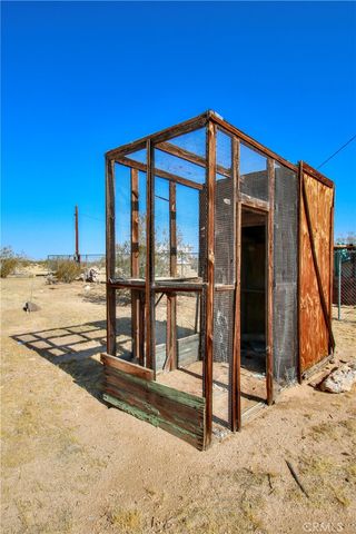 62105 Moon Drive, Joshua Tree, CA 92252