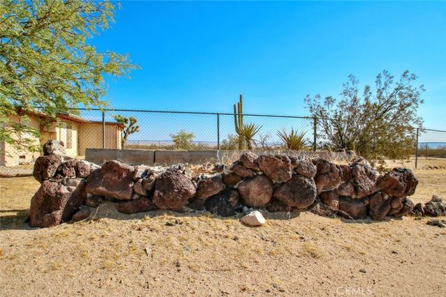 62105 Moon Drive, Joshua Tree, CA 92252