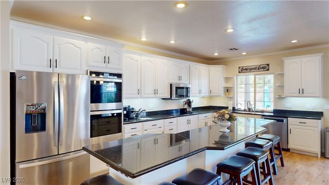 6440 Spanish Garden Court, Las Vegas, NV 89110