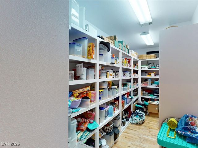 6440 Spanish Garden Court, Las Vegas, NV 89110