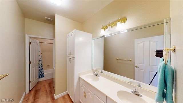 6440 Spanish Garden Court, Las Vegas, NV 89110