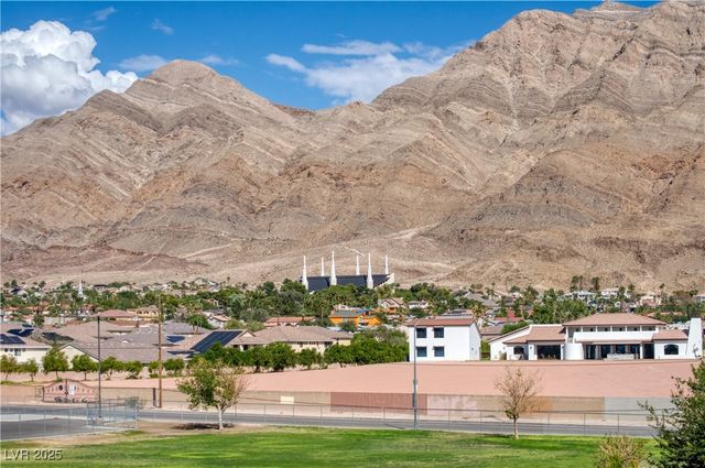 6440 Spanish Garden Court, Las Vegas, NV 89110