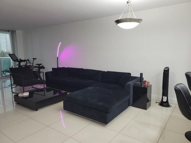 19370 Collins Avenue 623, Sunny Isles Beach, FL 33160
