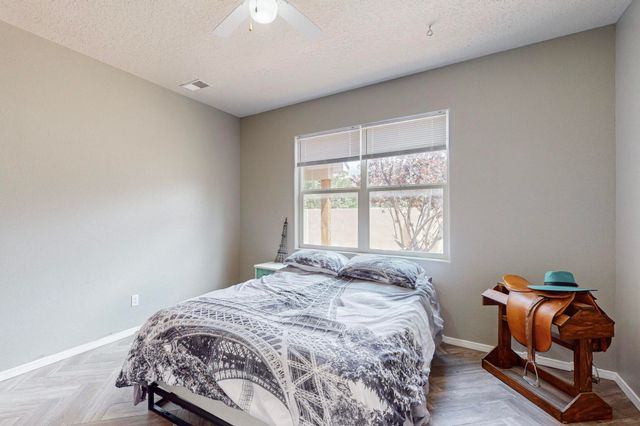 70 Snowflake Trail, Edgewood, NM 87015