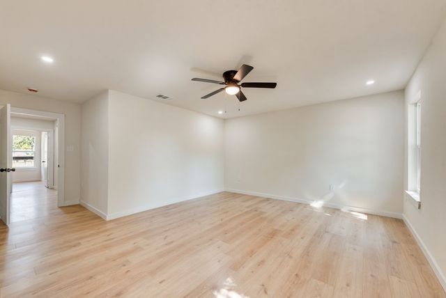 312 Calgary Road, Azle, TX 76020