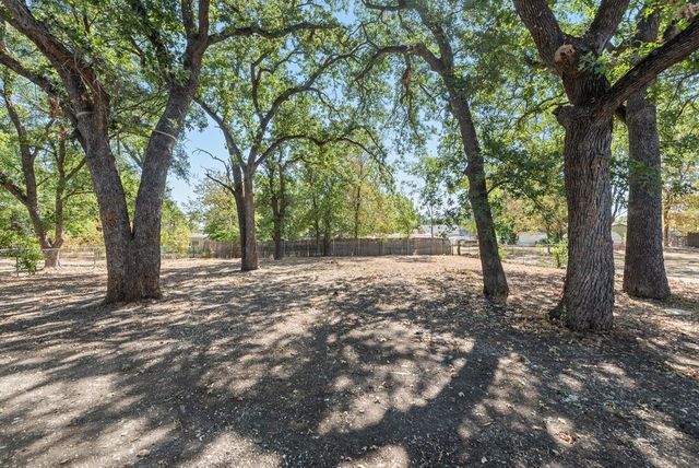 312 Calgary Road, Azle, TX 76020