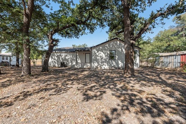 312 Calgary Road, Azle, TX 76020