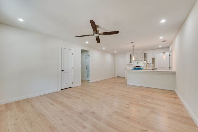 312 Calgary Road, Azle, TX 76020