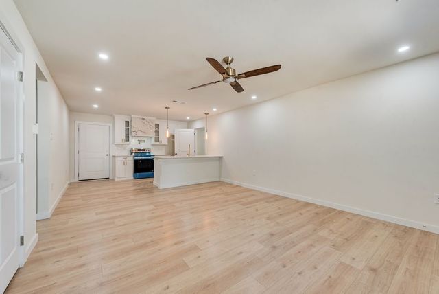 312 Calgary Road, Azle, TX 76020