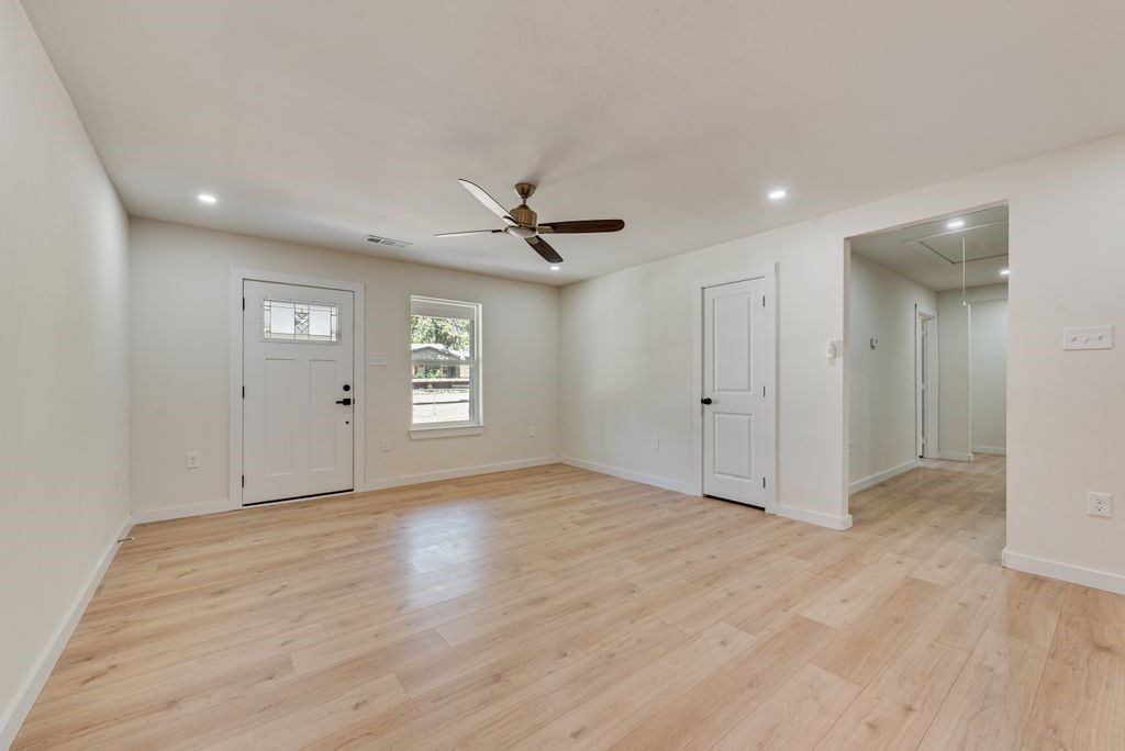 312 Calgary Road, Azle, TX 76020 — photo 3