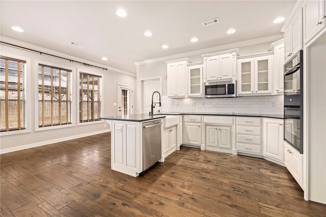 4001 Cortney Circle, Siloam Springs, AR 72761