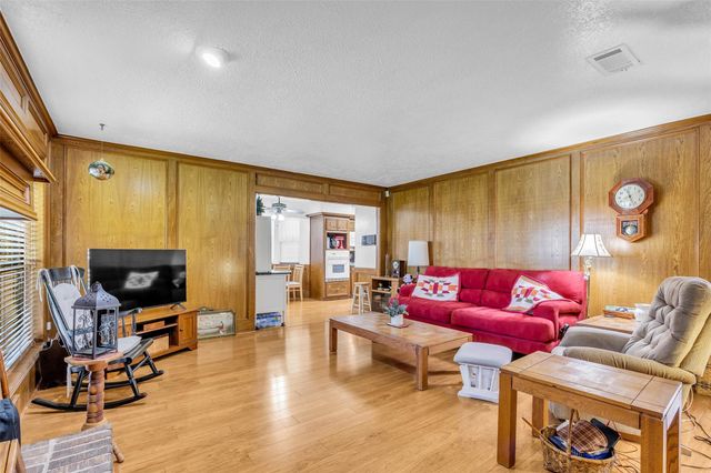 15178 Diana Lane, Houston, TX 77062