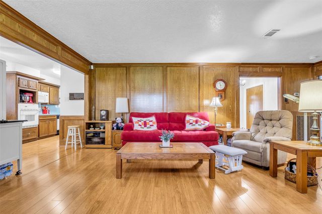 15178 Diana Lane, Houston, TX 77062