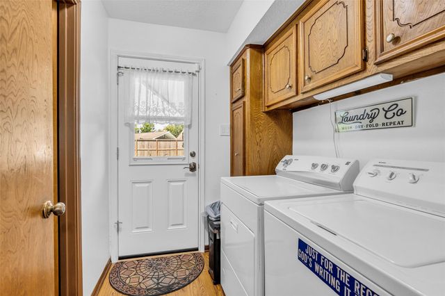 15178 Diana Lane, Houston, TX 77062