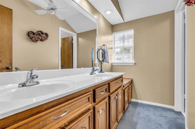 15178 Diana Lane, Houston, TX 77062