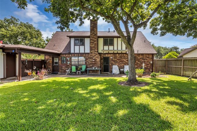 15178 Diana Lane, Houston, TX 77062