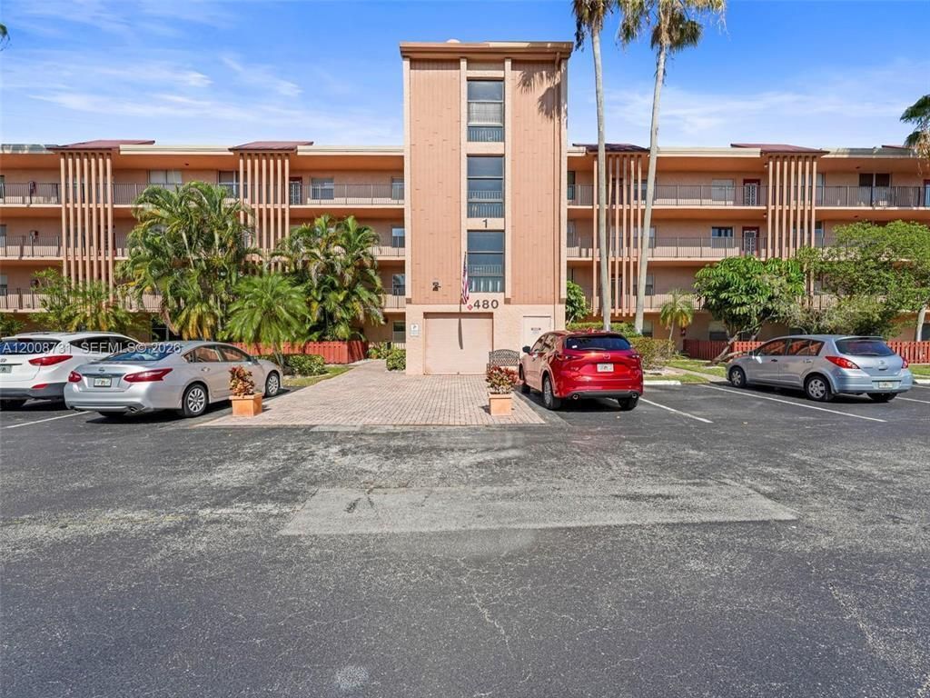 480 NW 76th Avenue 205, Margate, FL 33063