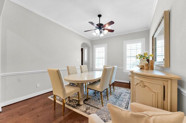 104 Clear Springs Drive, Conroe, TX 77356