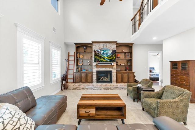 104 Clear Springs Drive, Conroe, TX 77356
