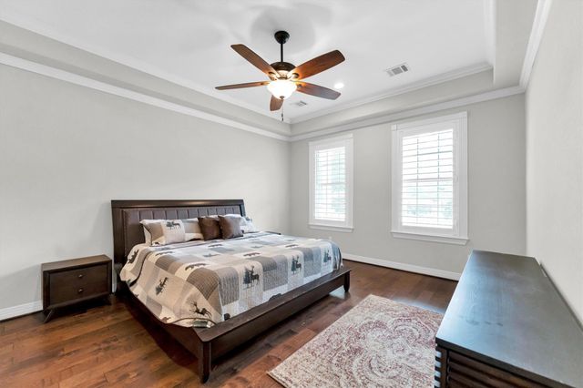 104 Clear Springs Drive, Conroe, TX 77356
