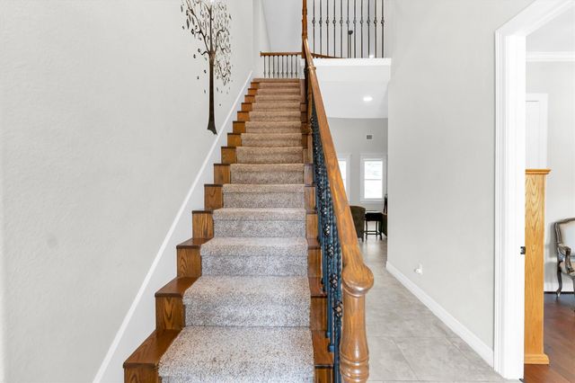 104 Clear Springs Drive, Conroe, TX 77356