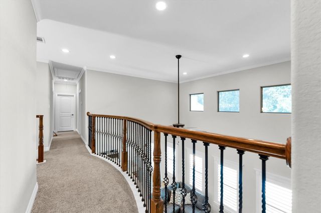 104 Clear Springs Drive, Conroe, TX 77356