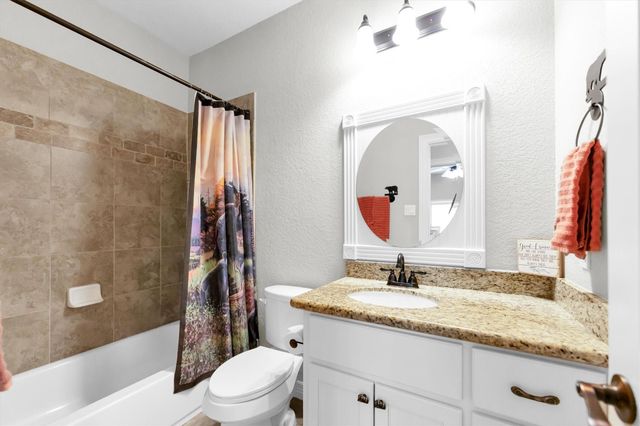 104 Clear Springs Drive, Conroe, TX 77356