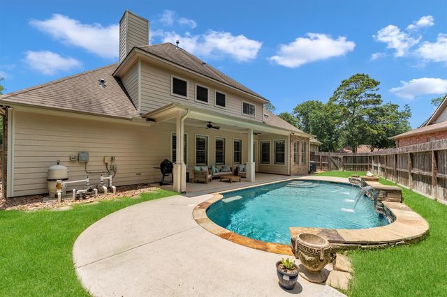 104 Clear Springs Drive, Conroe, TX 77356