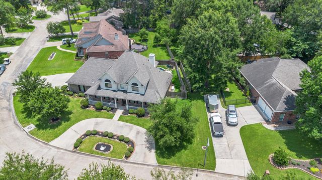 104 Clear Springs Drive, Conroe, TX 77356
