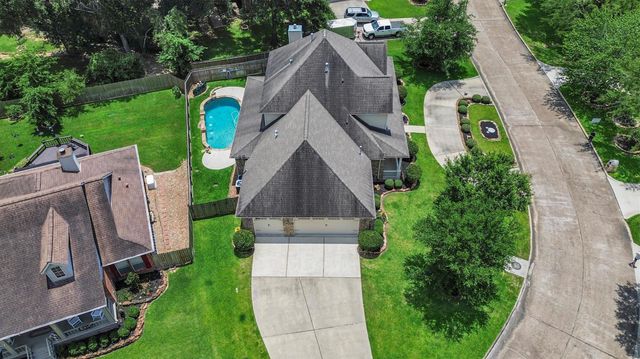 104 Clear Springs Drive, Conroe, TX 77356